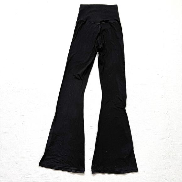 Offline By Aerie Real Me Hi-Rise Flare Leggings Crisscross Waist, Size XS - Picture 4 of 4